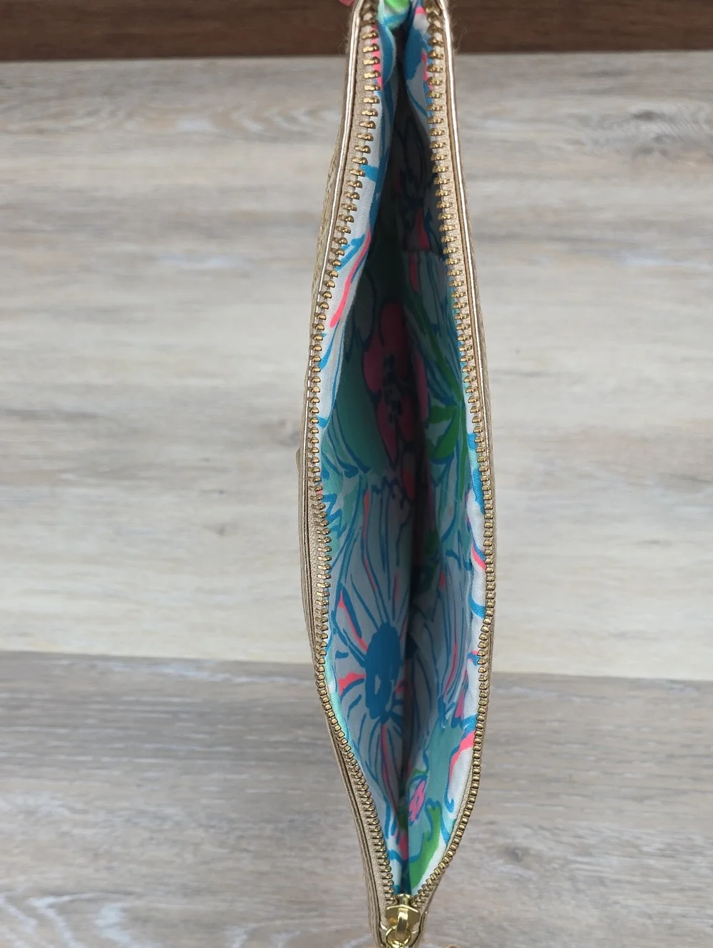 Lilly Pulitzer Gold Woven Straw Wristlet Clutch Bag Tassel Zip Resortwear